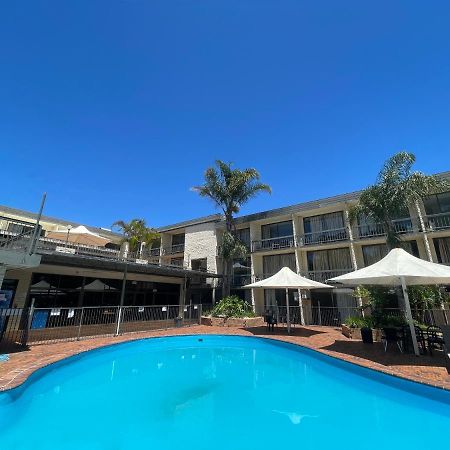 דה אינטרנס El Lago Waters Hotel מראה חיצוני תמונה