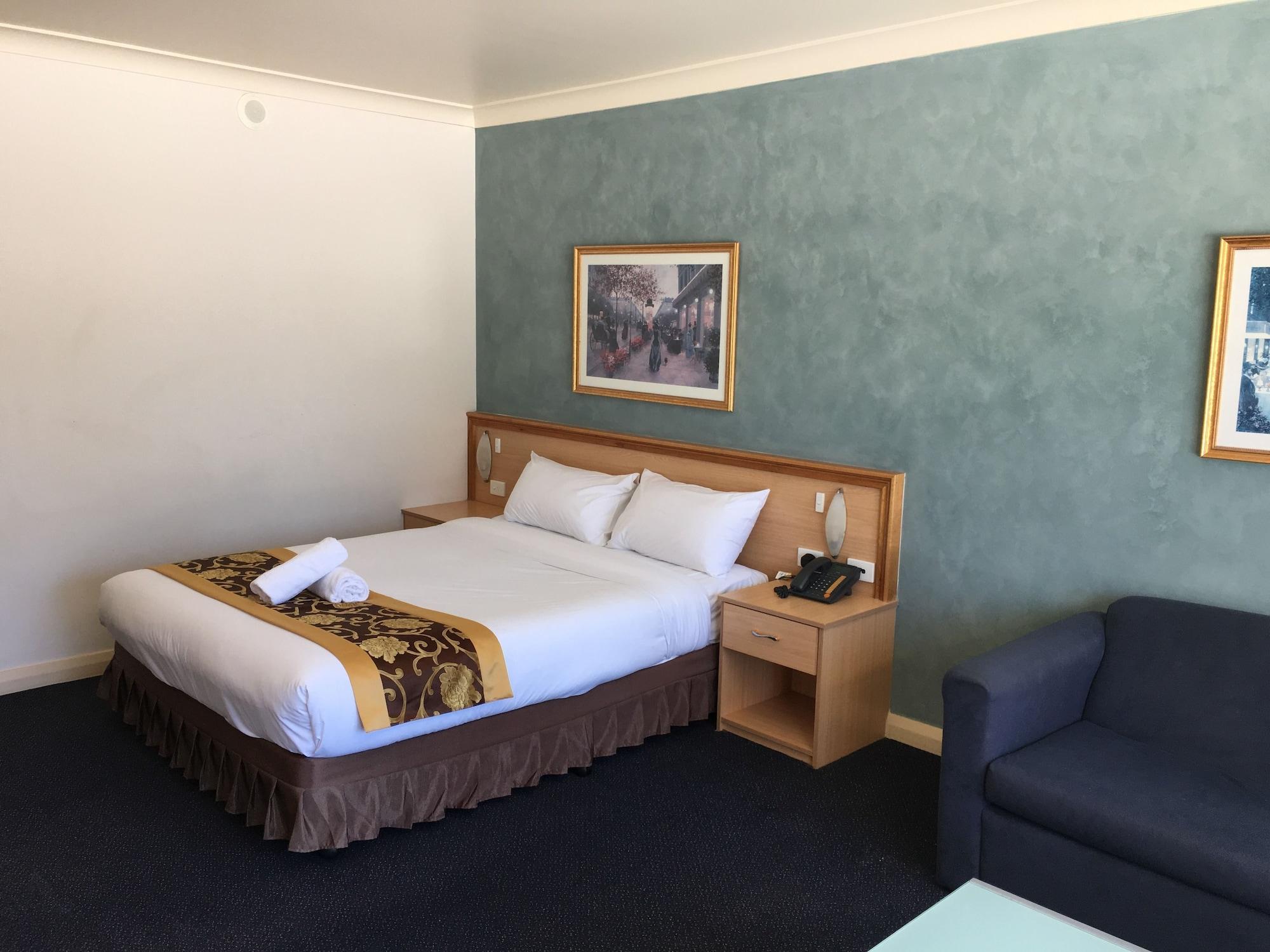 דה אינטרנס El Lago Waters Hotel מראה חיצוני תמונה