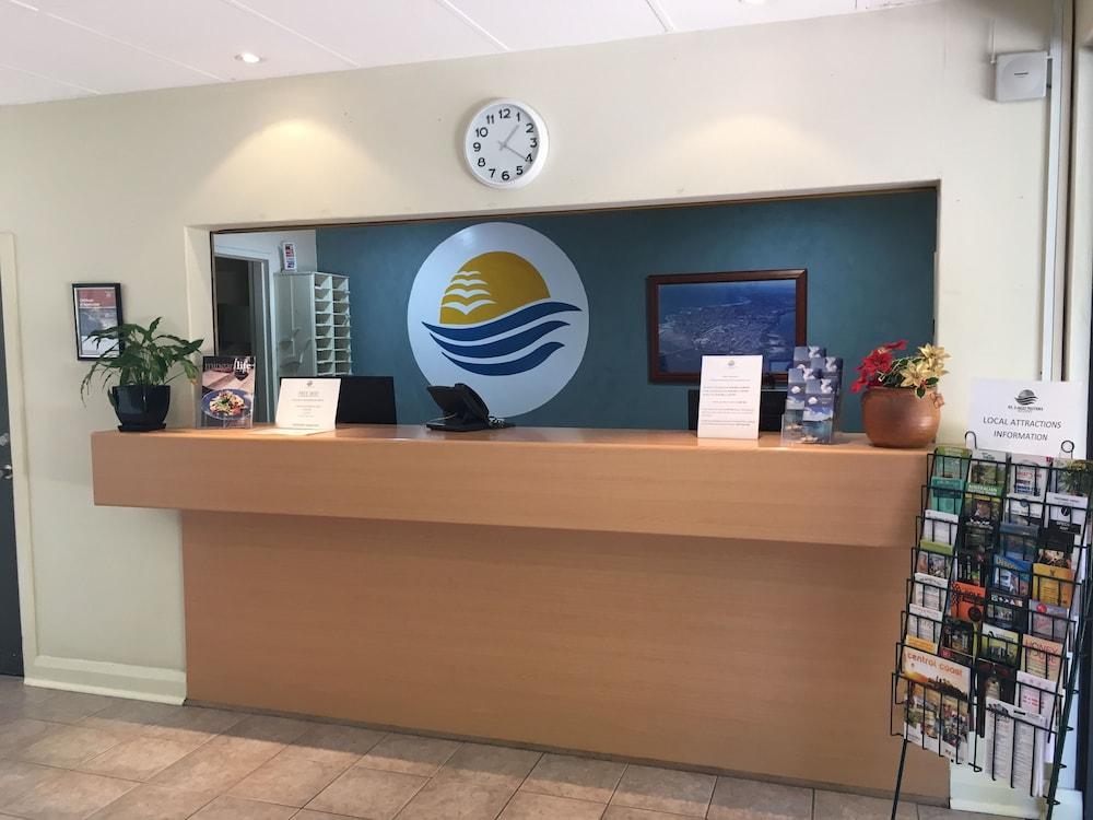 דה אינטרנס El Lago Waters Hotel מראה חיצוני תמונה