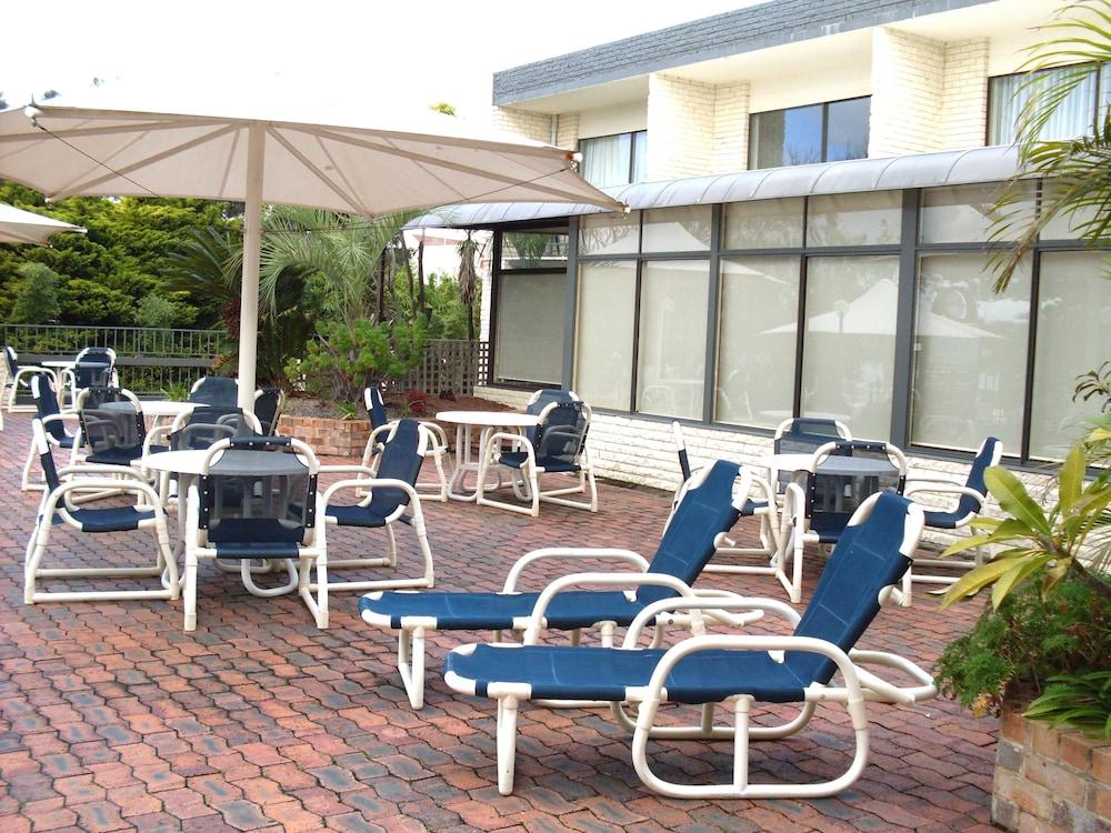 דה אינטרנס El Lago Waters Hotel מראה חיצוני תמונה