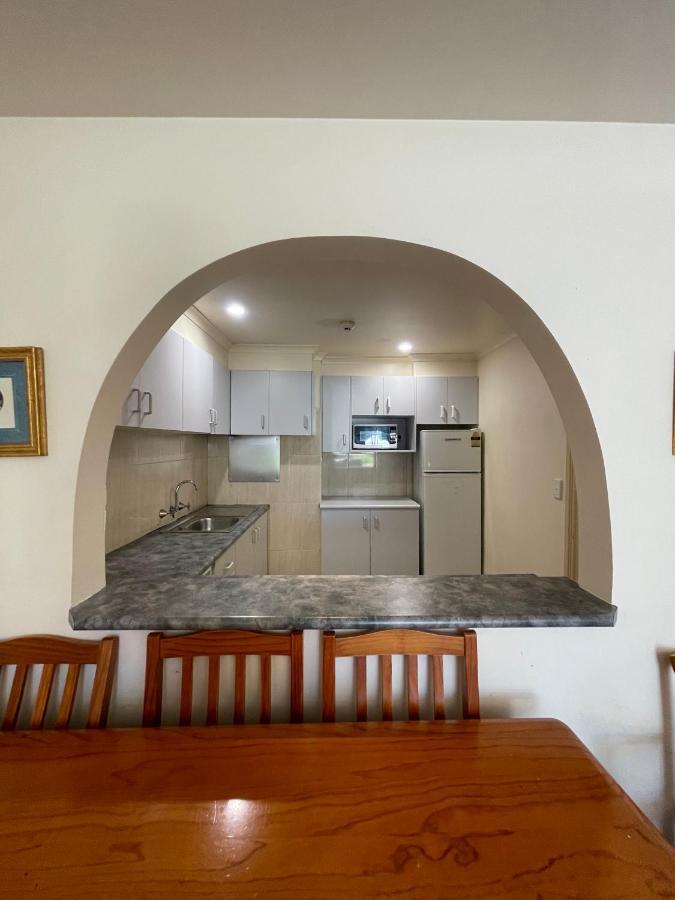 דה אינטרנס El Lago Waters Hotel מראה חיצוני תמונה