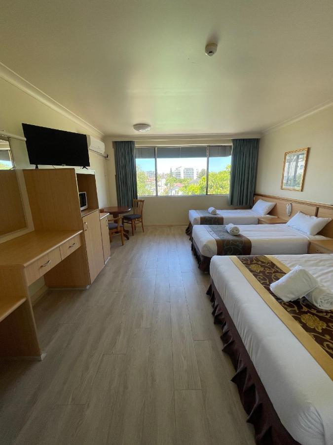 דה אינטרנס El Lago Waters Hotel מראה חיצוני תמונה