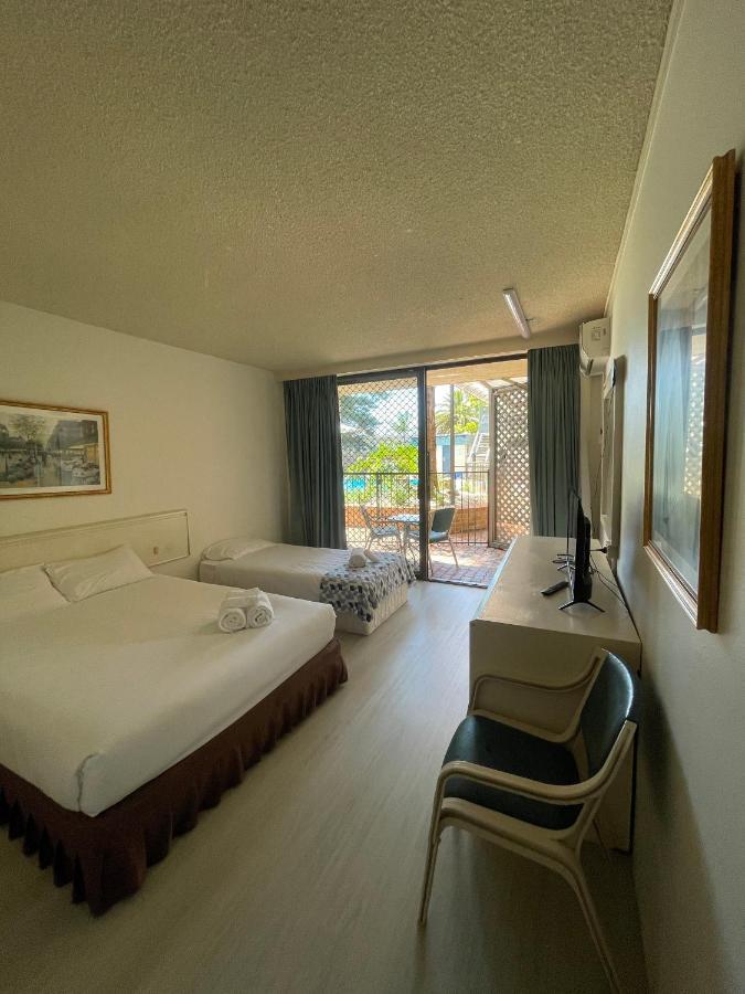 דה אינטרנס El Lago Waters Hotel מראה חיצוני תמונה