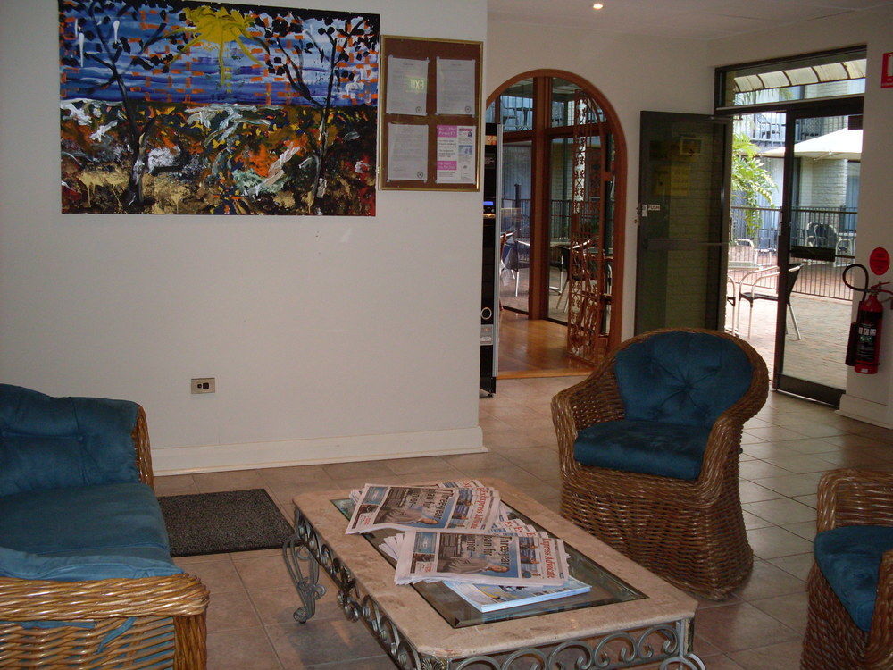 דה אינטרנס El Lago Waters Hotel מראה חיצוני תמונה