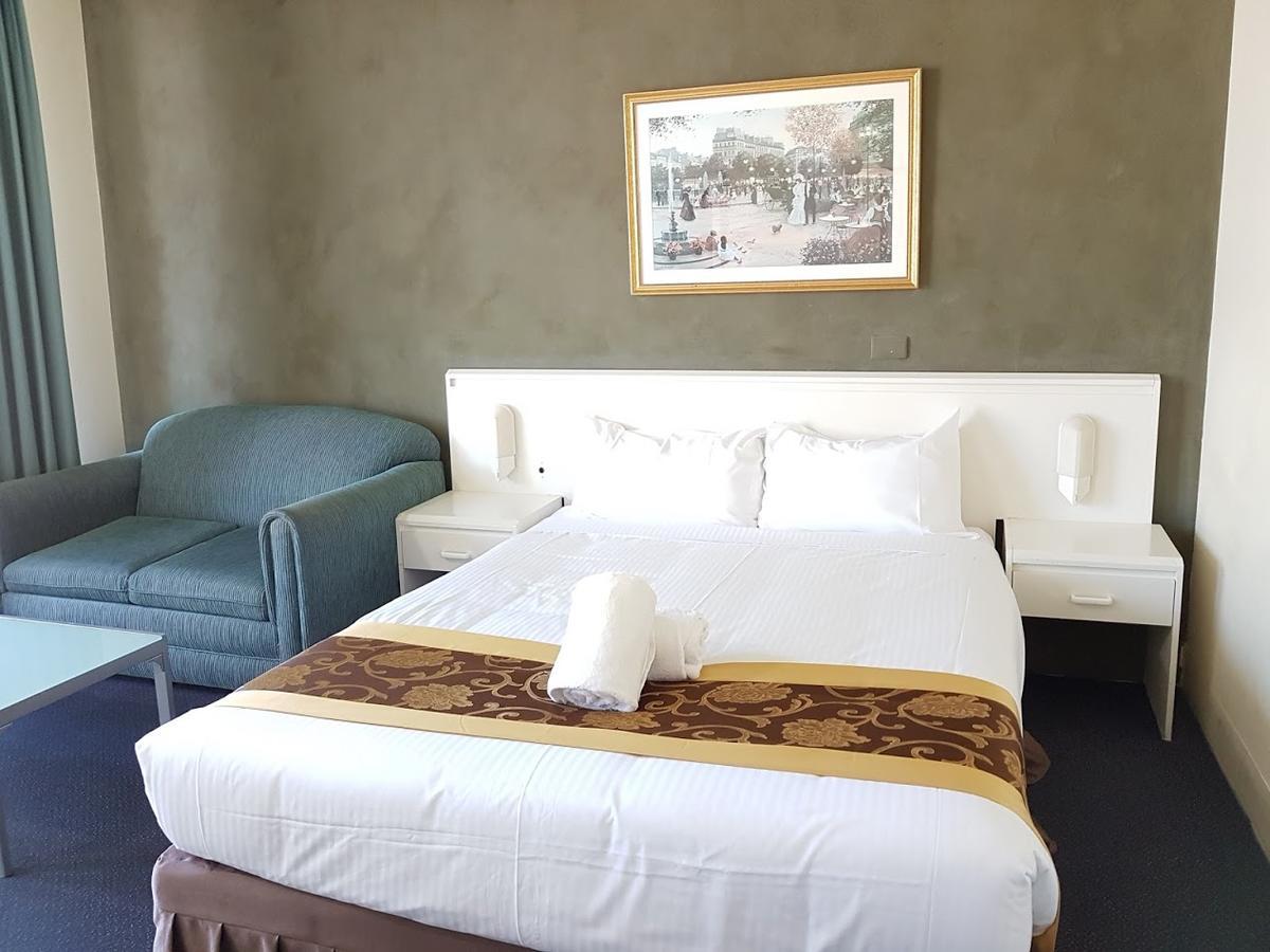 דה אינטרנס El Lago Waters Hotel מראה חיצוני תמונה